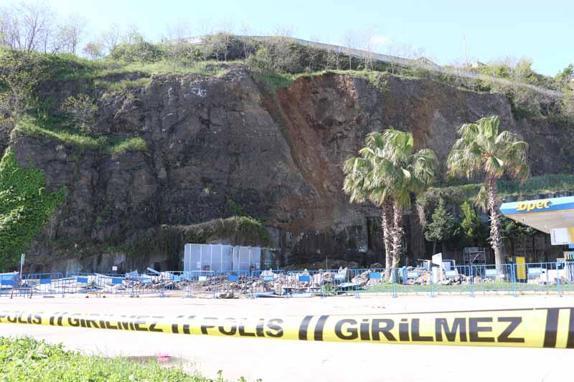 Samsunda baba ve 2 kızının öldüğü heyelana ilişkin 2 gözaltı