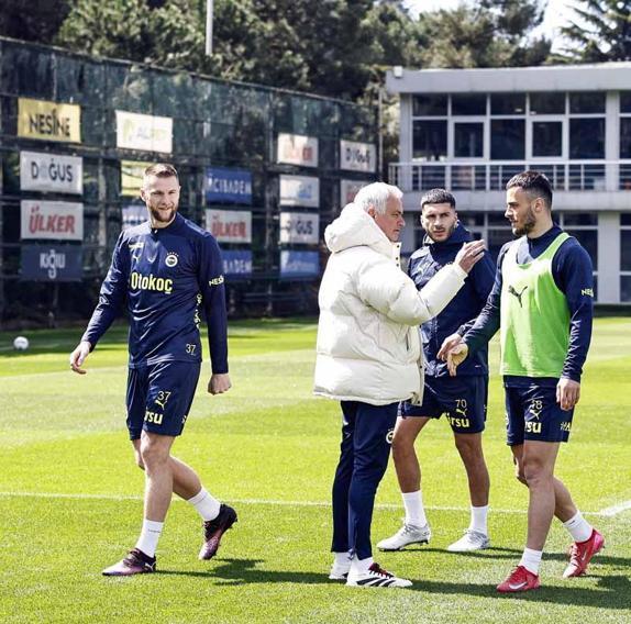 Fenerbahçe, Sivasspor maçı hazırlıklarına devam ediyor