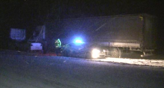 Karayolları ekipleri, geçitleri ulaşıma açık tutmak için çalışıyor