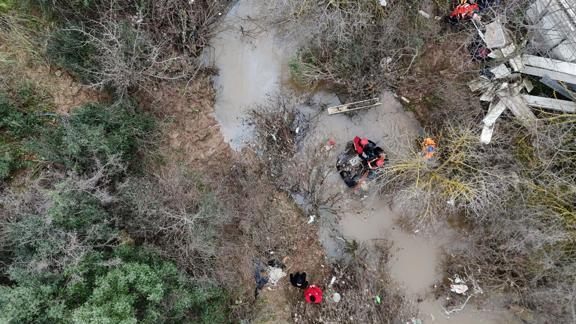 İzmirde sele kapılan ve 2 kişinin öldüğü otomobilin sürücüsü adliyede