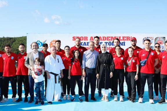 Sultangazi Belediyesi Spor Akademilerinden coşkulu mezuniyet