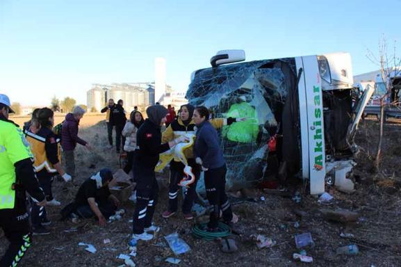 Aksarayda tur otobüsü devrildi; 6 ölü, 34 yaralı