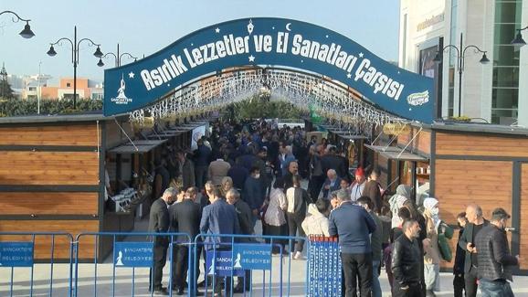 Sancaktepe’de ‘Asırlık Lezzetler ve El Sanatları Çarşısı’ açıldı