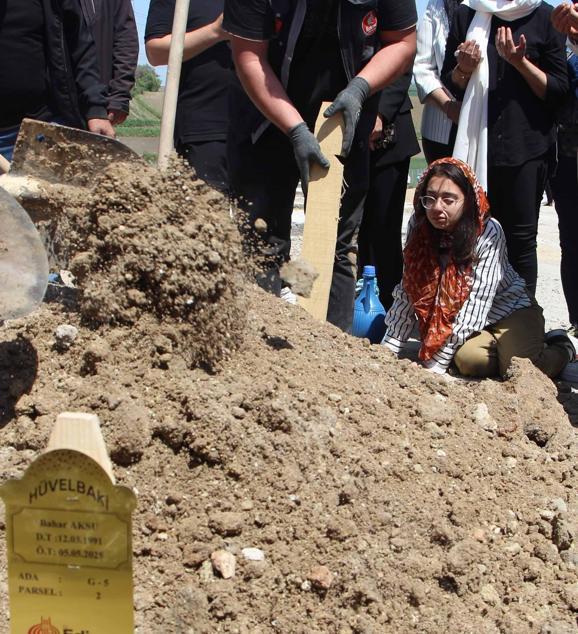 Eski eşi tarafından öldürülen Baharın annesi: Artık korkmayacak, o en güvenli yere gitti