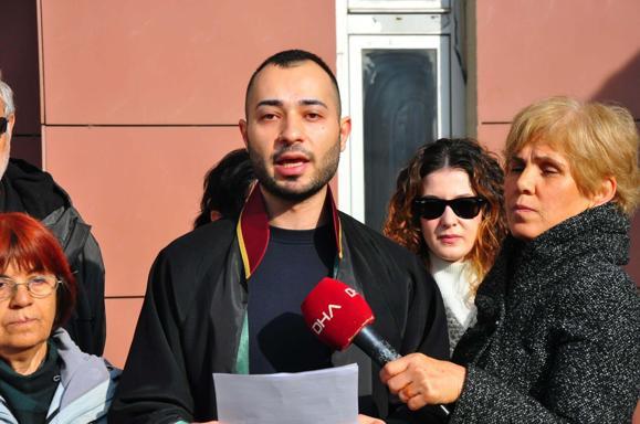 Manisada sokak köpeklerini topladıkları ileri sürülen 4 muhtar hakkında suç duyurusu