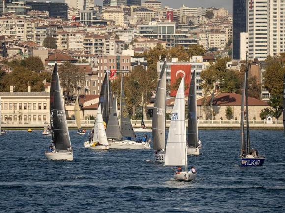 Cumhurbaşkanlığı 5’inci Uluslararası Yat Yarışları İstanbul Boğazı’nda gerçekleştirildi