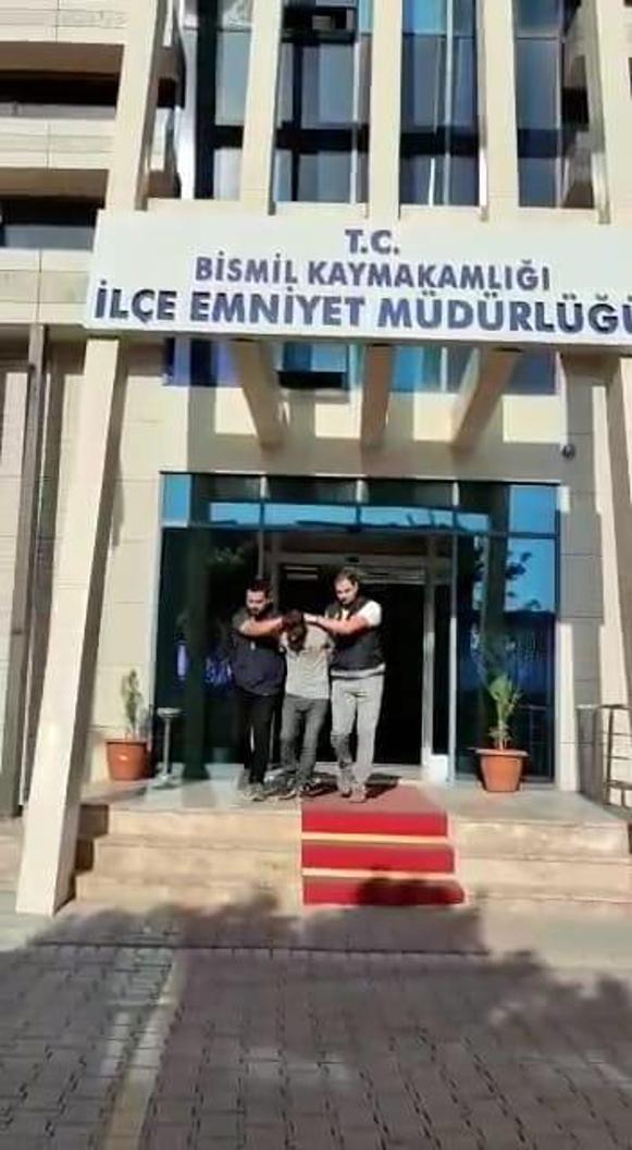 Toprağa gömülü cesedi bulunan Yaseminin 2 ağabeyi, eşi ve görümcesi tutuklandı