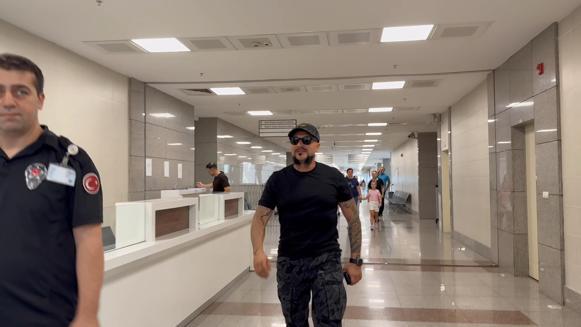 Ahbap Derneği soruşturmasında Hayko Cepkin ifade vermek için adliyeye geldi