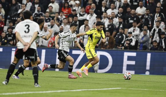 Fenerbahçe - Beşiktaş derbisine takımlar önemli oyuncularından yoksun şekilde çıkacak