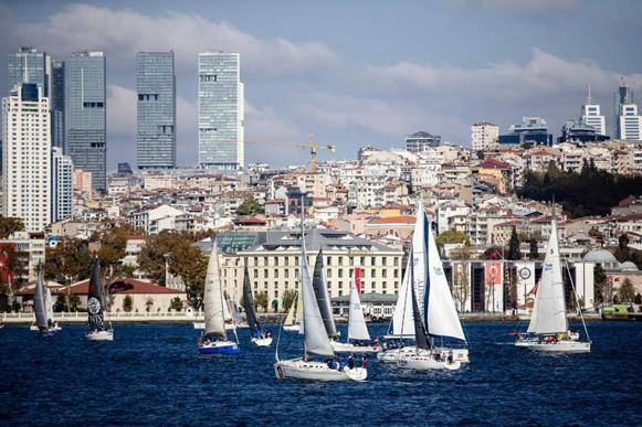 Cumhurbaşkanlığı 5’inci Uluslararası Yat Yarışları İstanbul Boğazı’nda gerçekleştirildi