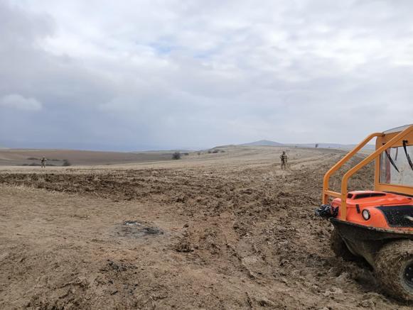 Libya heyetinin öldüğü uçak kazasında enkaz alanında çalışmalar devam etti