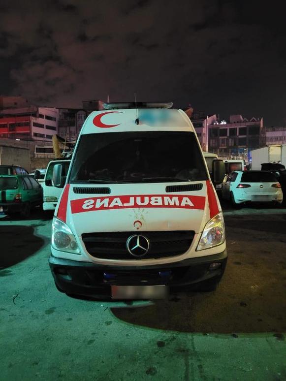 Bahçelievlerde ambulansla uyuşturucu sevkiyatı yapan 4 sağlık personeli yakalandı
