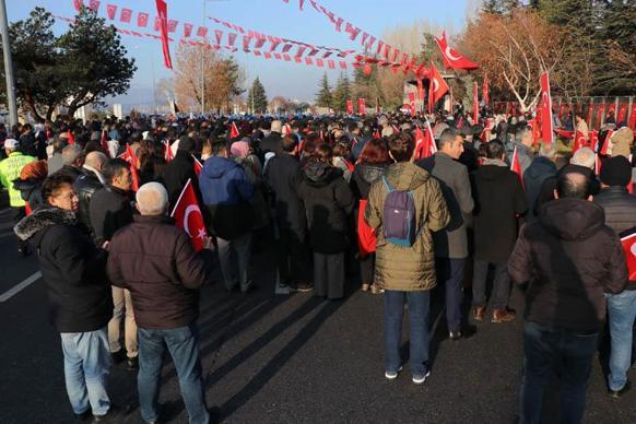 Kayseride 8 yıl önce terör saldırısında şehit olan 15 asker anıldı