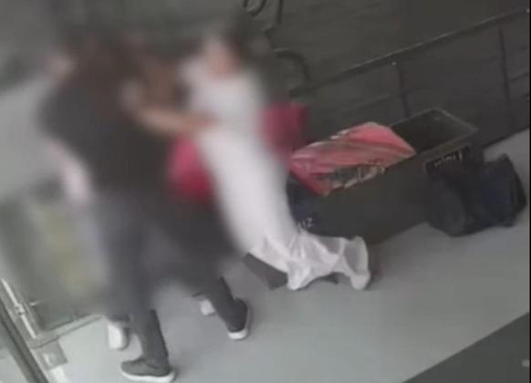 Spor salonunda kadına şiddet kamerada