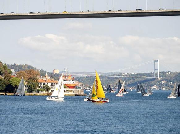 Cumhurbaşkanlığı 5’inci Uluslararası Yat Yarışları İstanbul Boğazı’nda gerçekleştirildi