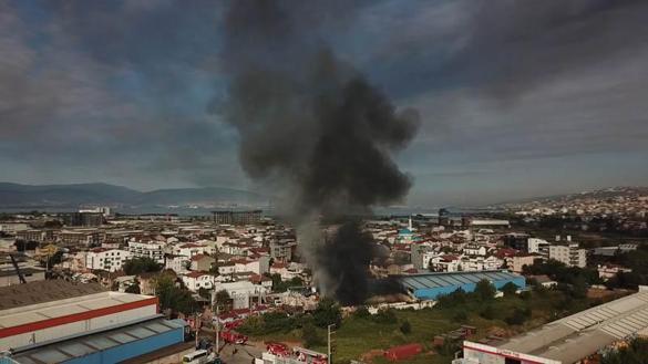 Kocaeli’de geri dönüşüm tesisinde yangın