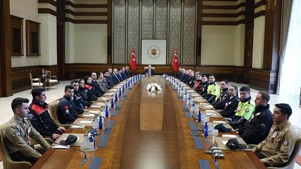Cumhurbaşkanı Erdoğan, Bakan Çiftçi ve polisleri kabul etti