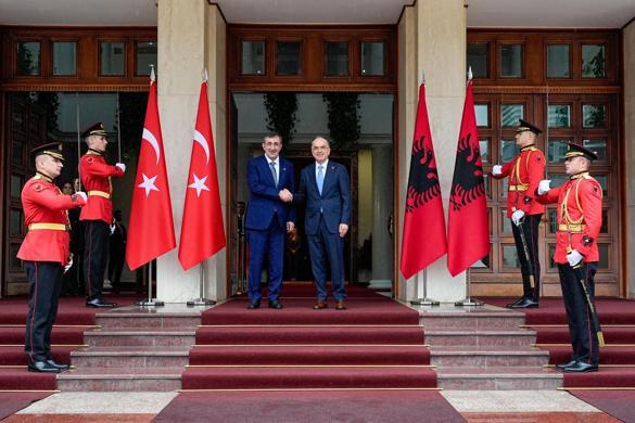 Cumhurbaşkanı Yardımcısı Yılmaz, Arnavutluk Cumhurbaşkanı Begaj ile görüştü