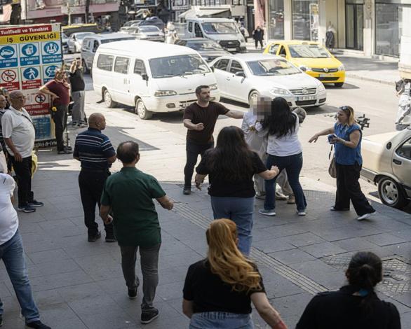 Motosikletine çarptığı kadın ile sevgilisini darbettiği öne sürülen alkollü sürücü adli kontrolle serbest