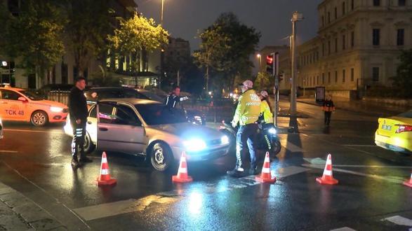 Taksime çıkan yollar trafiğe kapatıldı, Polis İSPARKta araç sahiplerini aradı