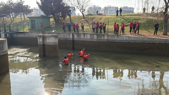 Eskişehir’de 4 gündür haber alınamayan öğretmen, Porsuk Çayı’nda aranıyor