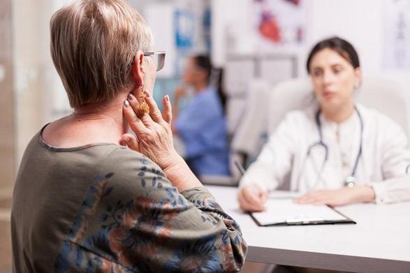 Uçuş sırasında yaşanan kulak ağrısına dikkat… Bazı hastalıkların işareti olabilir