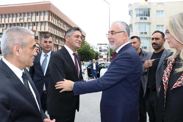 Bakan Işıkhan, İzmirde