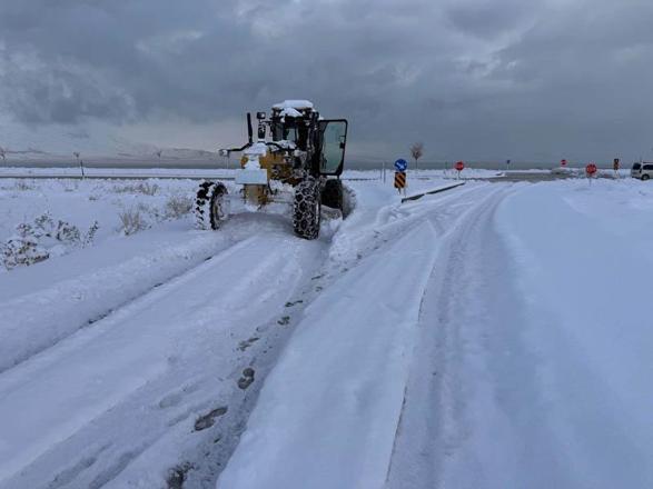 Vanda kardan kapanan 158 mahalle ve mezra yolu ulaşıma açıldı