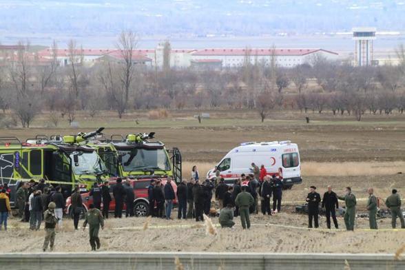 Ispartada eğitim uçuşu sırasında askeri helikopter düştü: 6 şehit