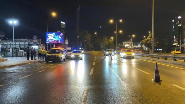 Bakırköy’de aynı noktada peş peşe iki ayrı motosiklet kazası; 1i ağır 3 yaralı