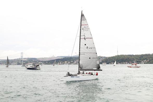 İstanbul Boğazında BAU Bosphorus Sailing Cup heyecanı