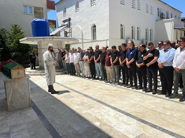 Yarış sunucusu Esen Gök, memleketi Aydında son yolculuğuna uğurlandı