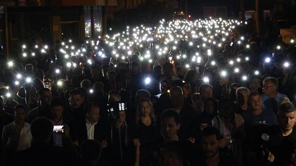 Boşanma aşamasındaki kocasının katlettiği Sinem'e 'ışıklı' anma
