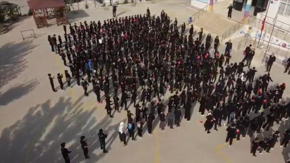 Batman’da 563 ilkokul öğrencisi, ‘Atatürk Çocukları’ şarkısını seslendirdi