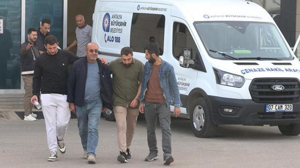 Antalya'da polis memurunun öldürdüğü eşi ve 2 çocuğunun cenazeleri alındı