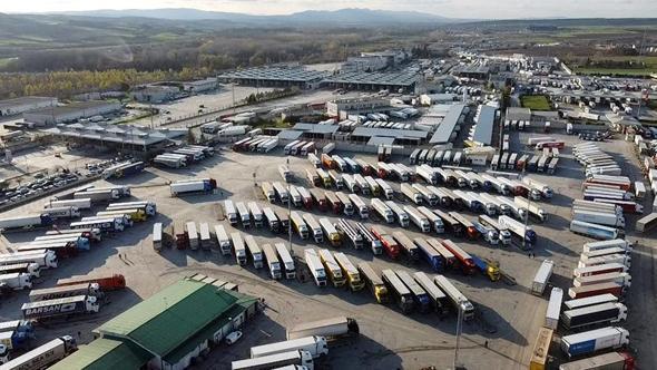 Yunanistan’daki grev nedeniyle, Kapıkule ve Hamzabeyli sınır kapılarında TIR yoğunluğu