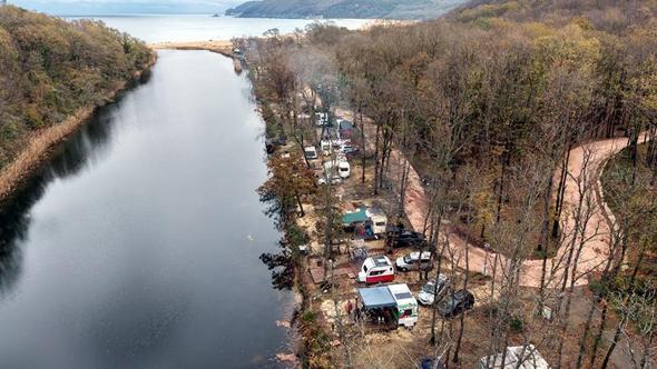 Istranca Dağları etekleri, doğa fotoğrafçıları ve kamp tutkunlarının gözdesi oldu