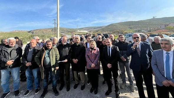 İzmir'de 'çöp' protestosu: Harmandalı'nın 2'nci Ümraniye olmasını istemiyoruz