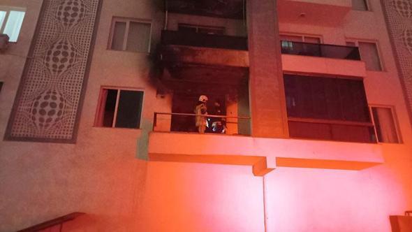 Uzaklaştırma kararı sonrası evini ateşe verdi