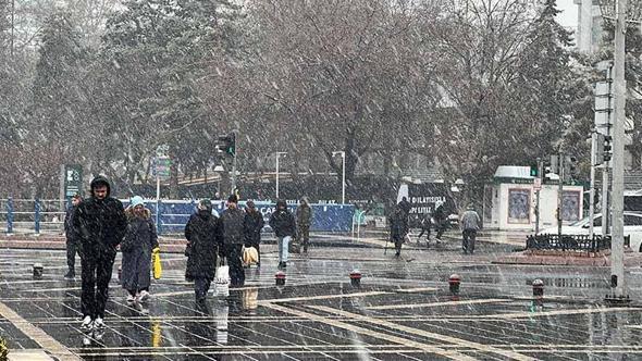 Kayseri'de kar yağışı etkili oldu