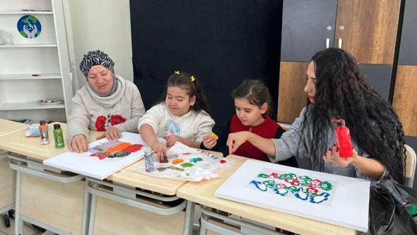 Gamze öğretmen, özel gereksinimli öğrencilerin hayatına dokunuyor