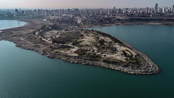 Adana'da adadaki kaçak yapılar yıkıldı; bölgenin son hali havadan görüntülendi