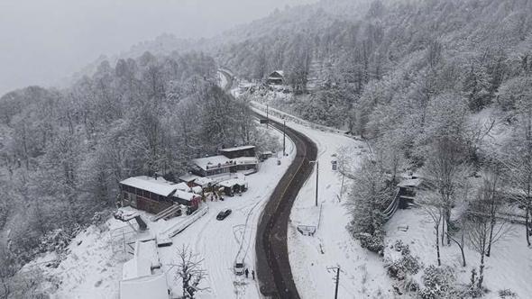 Kartepe’de seyirlik kar manzarası
