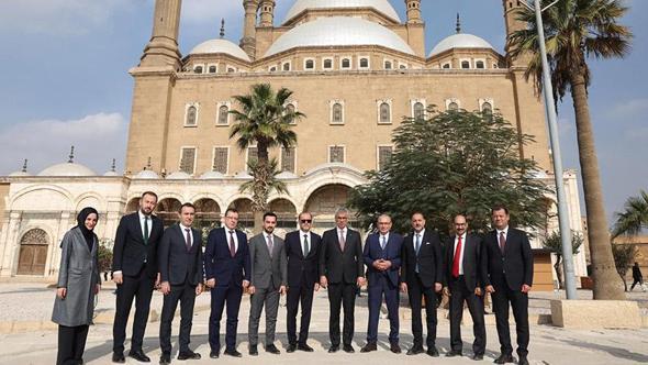 Bakan Memişoğlu, Kahire Kalesi’ni ziyaret etti