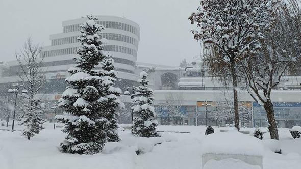 Bolu’da yoğun kar yağışı