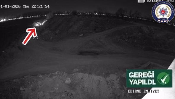 Yol kenarına hafriyat döken kamyon sürücüsüne 63 bin lira ceza; olay anı kamerada