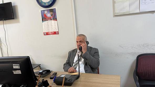 Görme engelli santral görevlisi, hastanenin sesi oldu