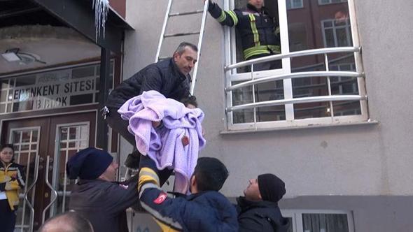 Evden ‘bebek ağlama sesi’ geldi, herkes seferber oldu