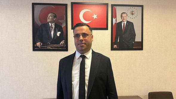 Kendisi gibi engellilerin bakanlıktaki danışmanı