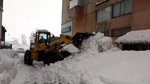 Bitlis’te kapanan 111 köy ve mezra yolundan 89'u açıldı